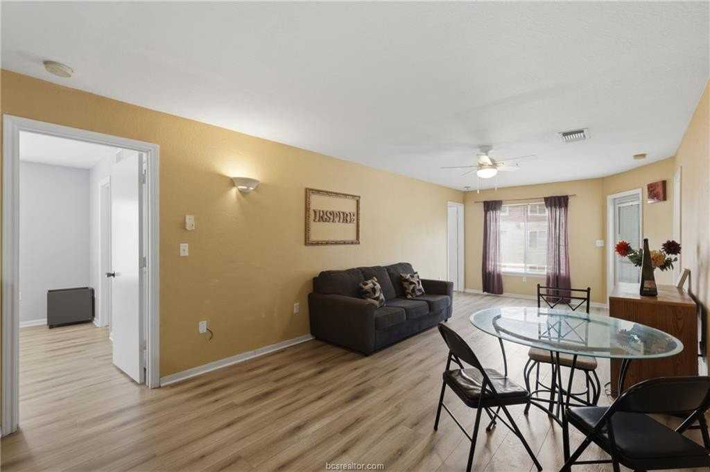 527 Southwest Pkwy #203 - Photo 5 of 17