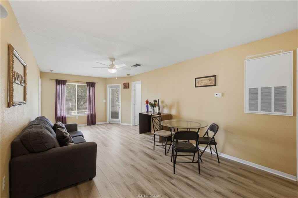 527 Southwest Pkwy #203 - Photo 6 of 17