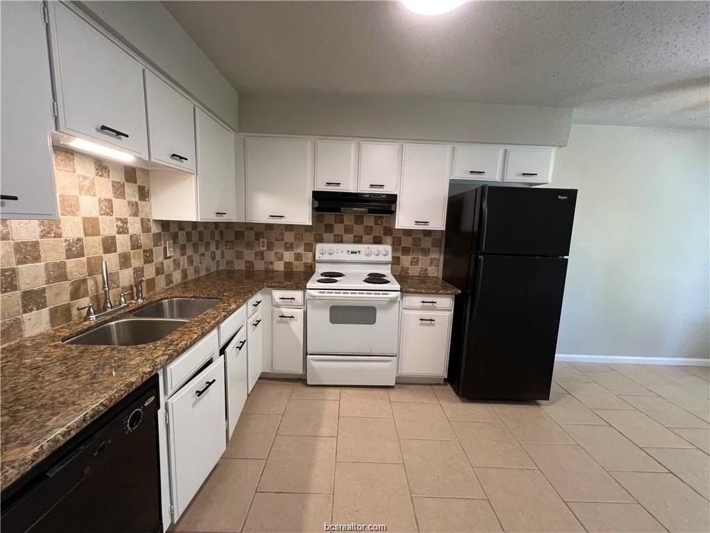 1615 Welsh Ave - Photo 2 of 14