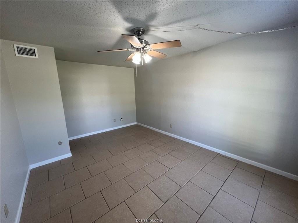 1615 Welsh Ave - Photo 5 of 14
