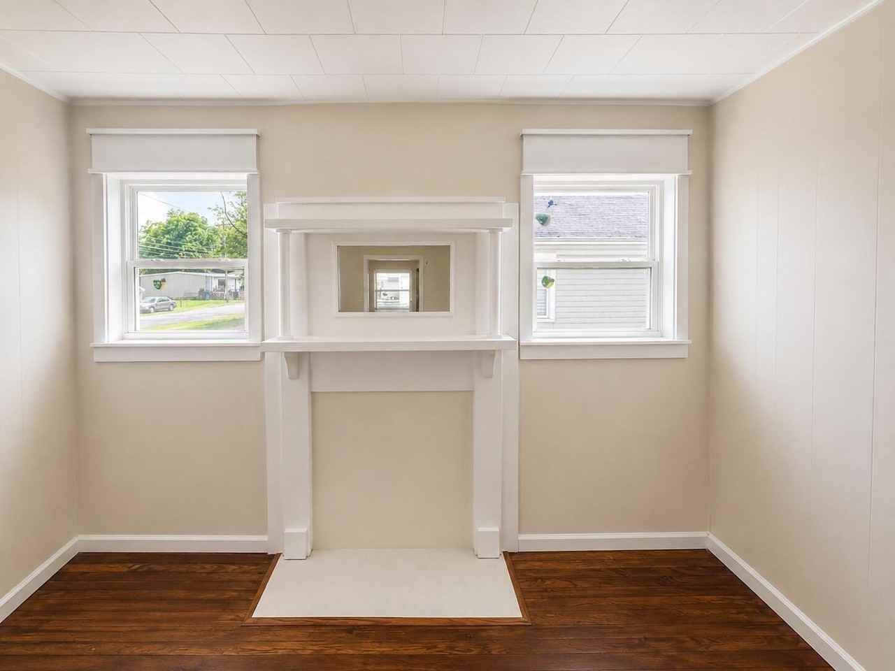 1100 Elm Ave - Photo 2 of 17