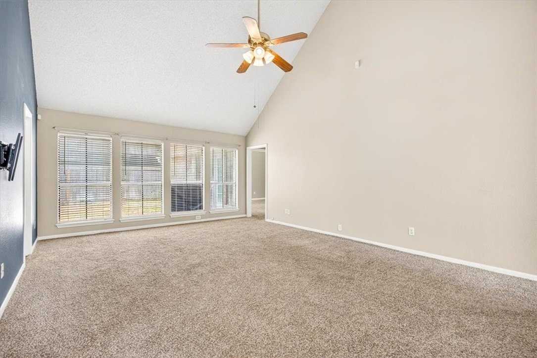 6709 Whitewing Dr - Photo 5 of 40