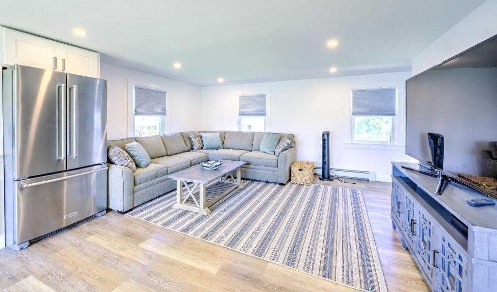 16 Freeman Ave - Photo 7 of 17