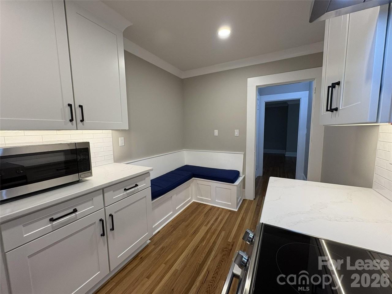1412 Kenilworth Ave #1 - Photo 6 of 30
