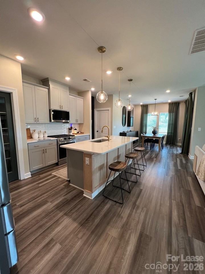 8921 Pennegrove Cir - Photo 6 of 44