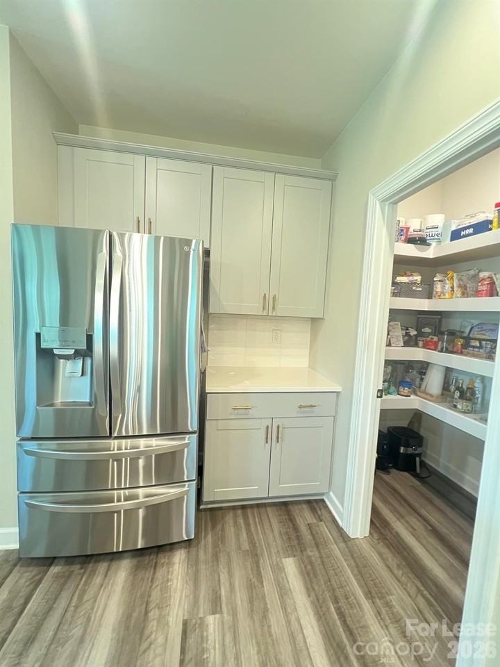 8921 Pennegrove Cir - Photo 7 of 44