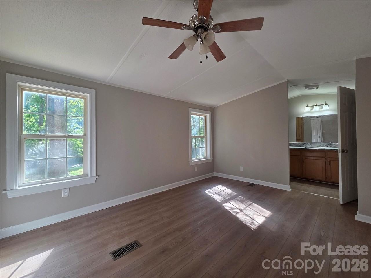 1361 Regal Oaks Ln - Photo 7 of 14