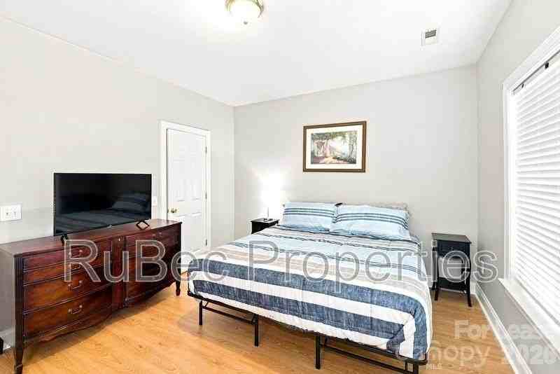 21136 Kimbrough Ln - Photo 5 of 10