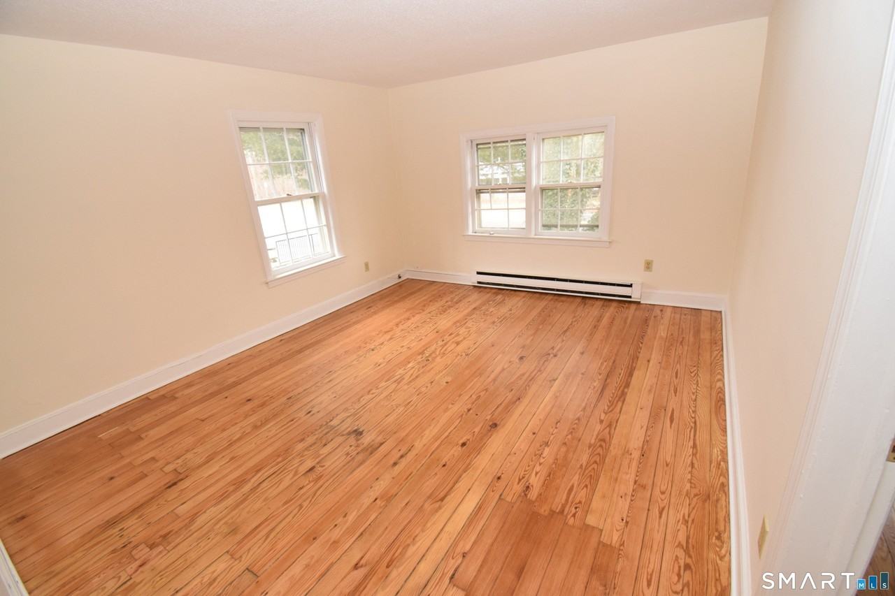 159 Main St #B - Photo 5 of 15