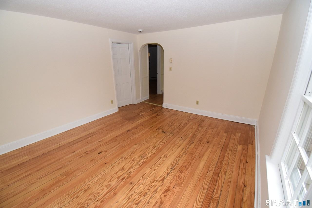 159 Main St #B - Photo 6 of 15