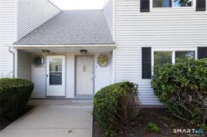 featured image of 565 Clark Ave #6