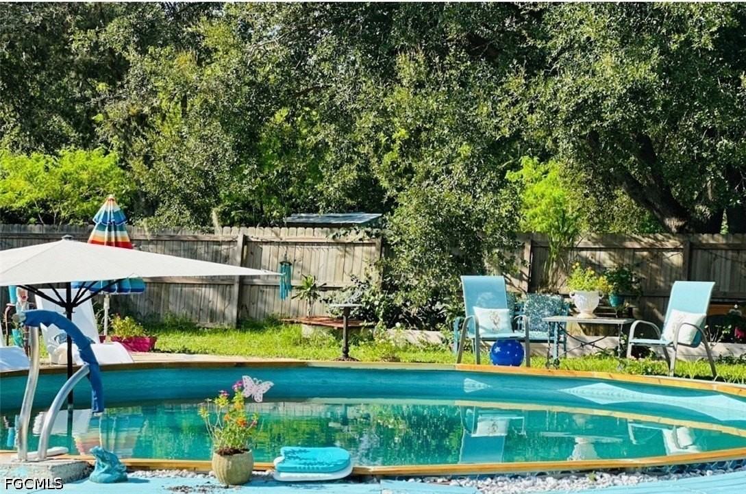 455 Trader Rd - Photo 3 of 42