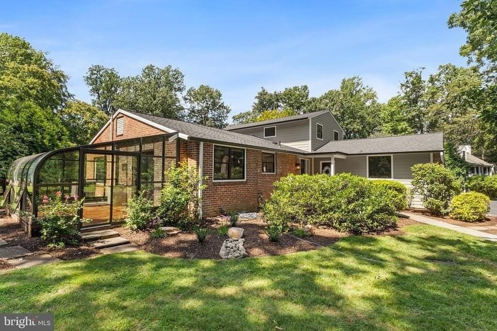 749 Bair Rd - Photo 4 of 41