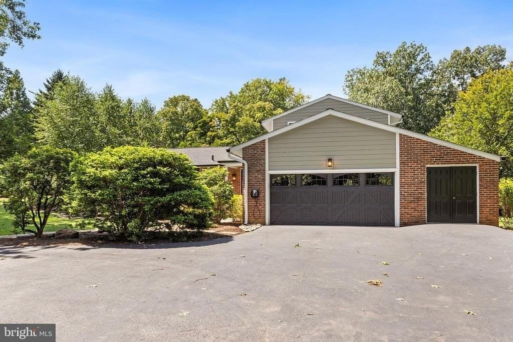 749 Bair Rd - Photo 5 of 41