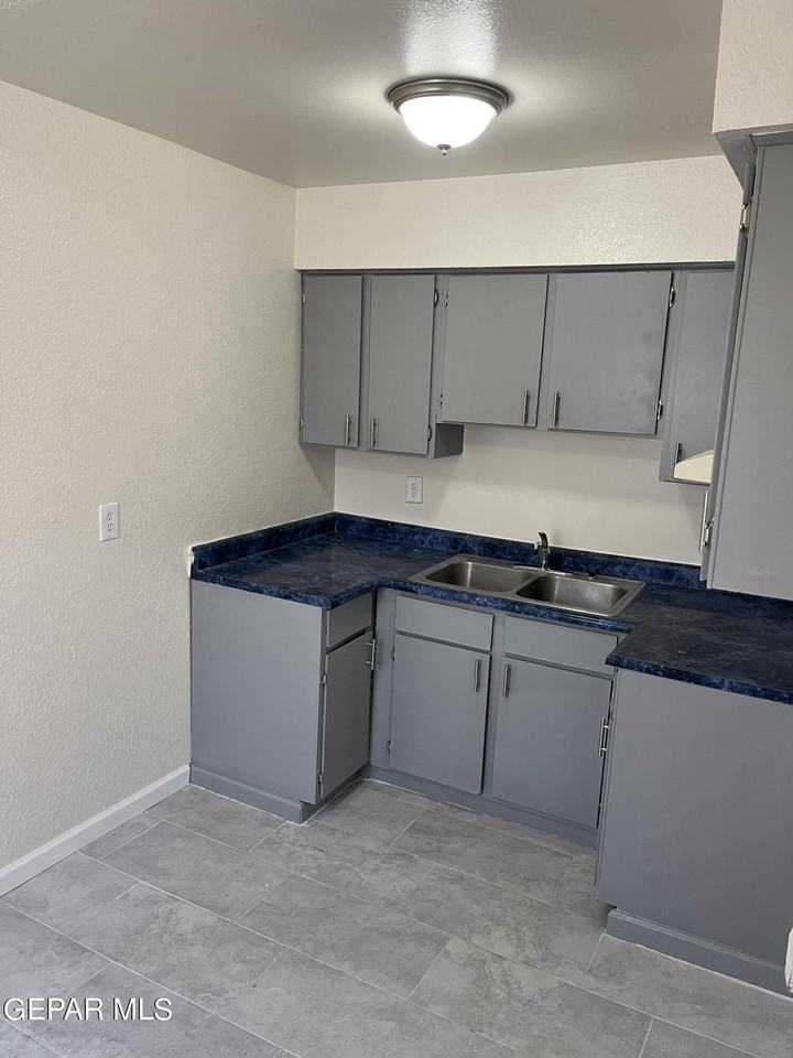 8953 Herbert St #1 - Photo 4 of 7