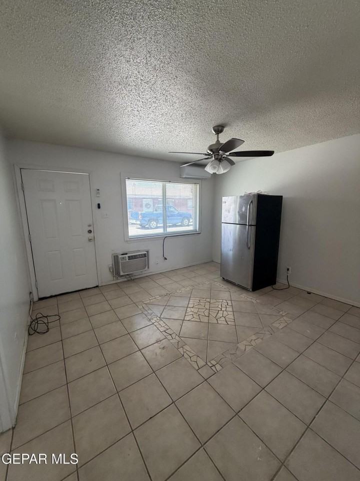 8944 Norton St #2 - Photo 2 of 9