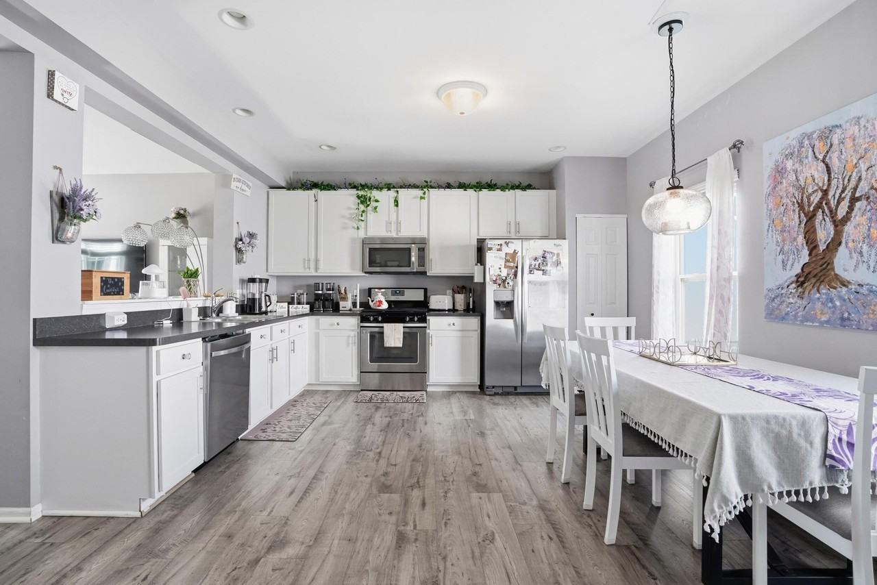 12713 Ellsworth Ln - Photo 6 of 28