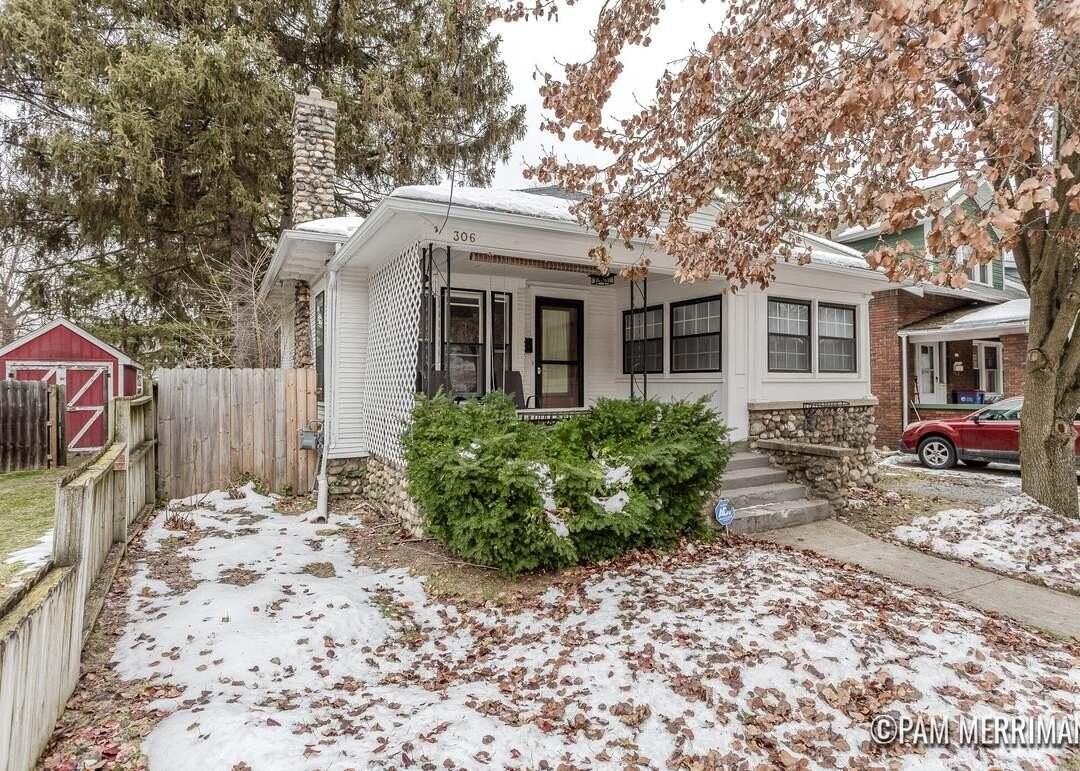 306 Valley Ave Nw - Photo 2 of 17