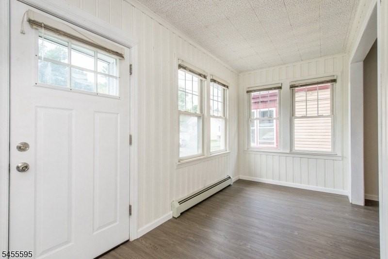 58 Stanley Rd - Photo 4 of 23