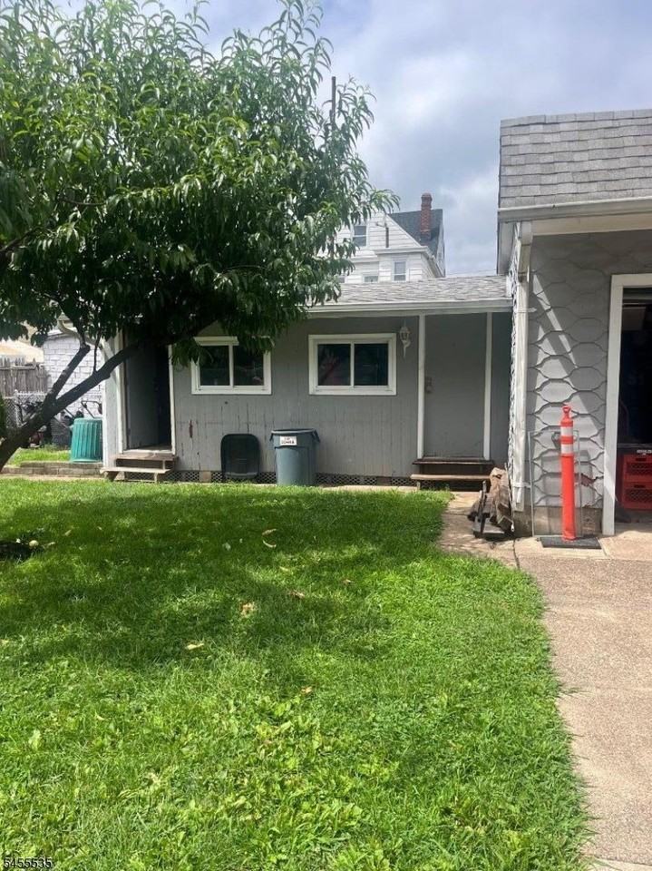 56 Seger Ave - Photo 2 of 9