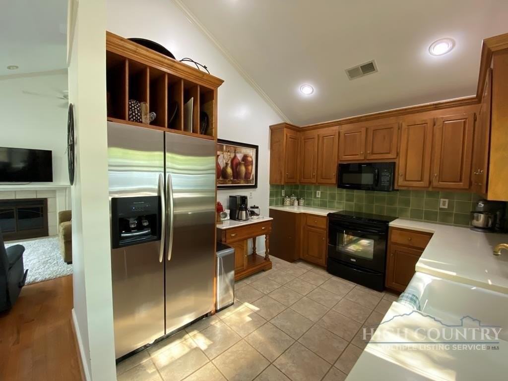 312 Glenwood Dr - Photo 3 of 16