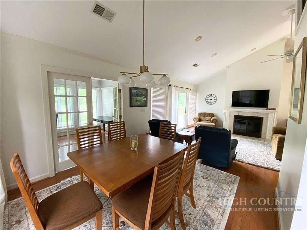 312 Glenwood Dr - Photo 4 of 16