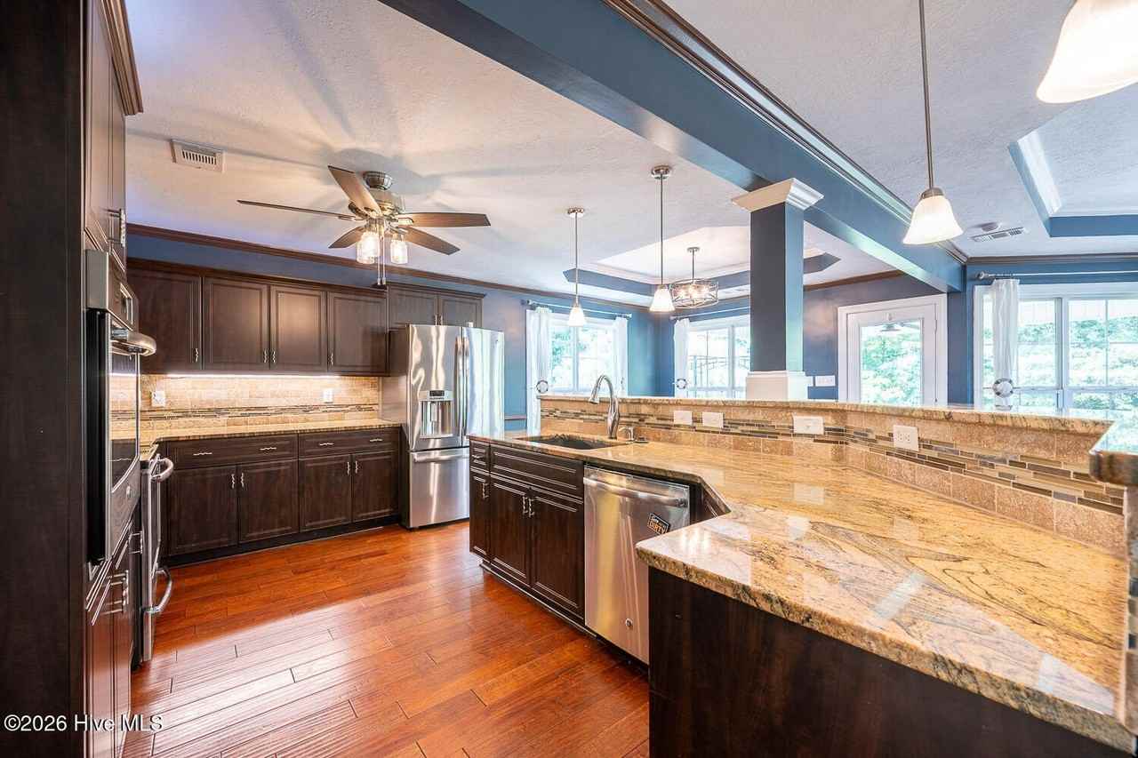 474 Sebastian Dr - Photo 7 of 30