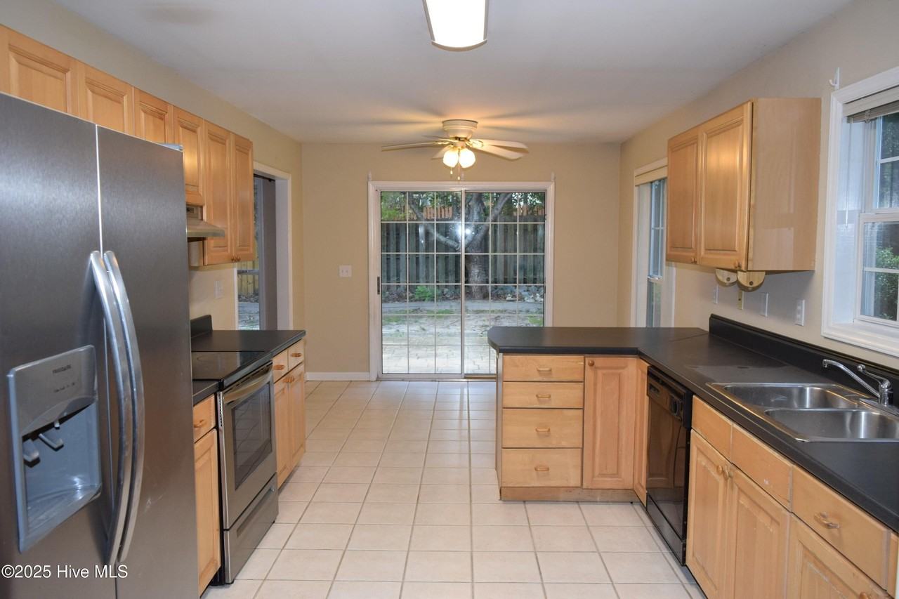1240 Morganton Rd - Photo 5 of 10