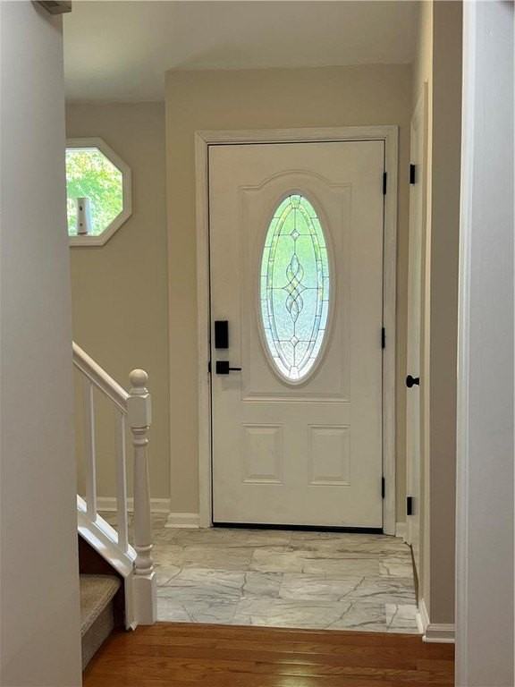896 Briarstone Rd - Photo 4 of 37