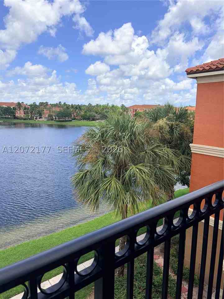4706 Sw 160th Ave #137 - Photo 4 of 50