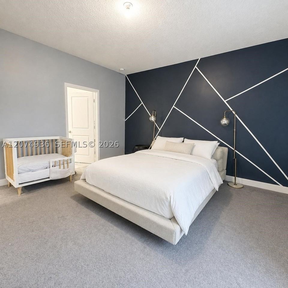 4619 Nw 84th Ave - Photo 4 of 14