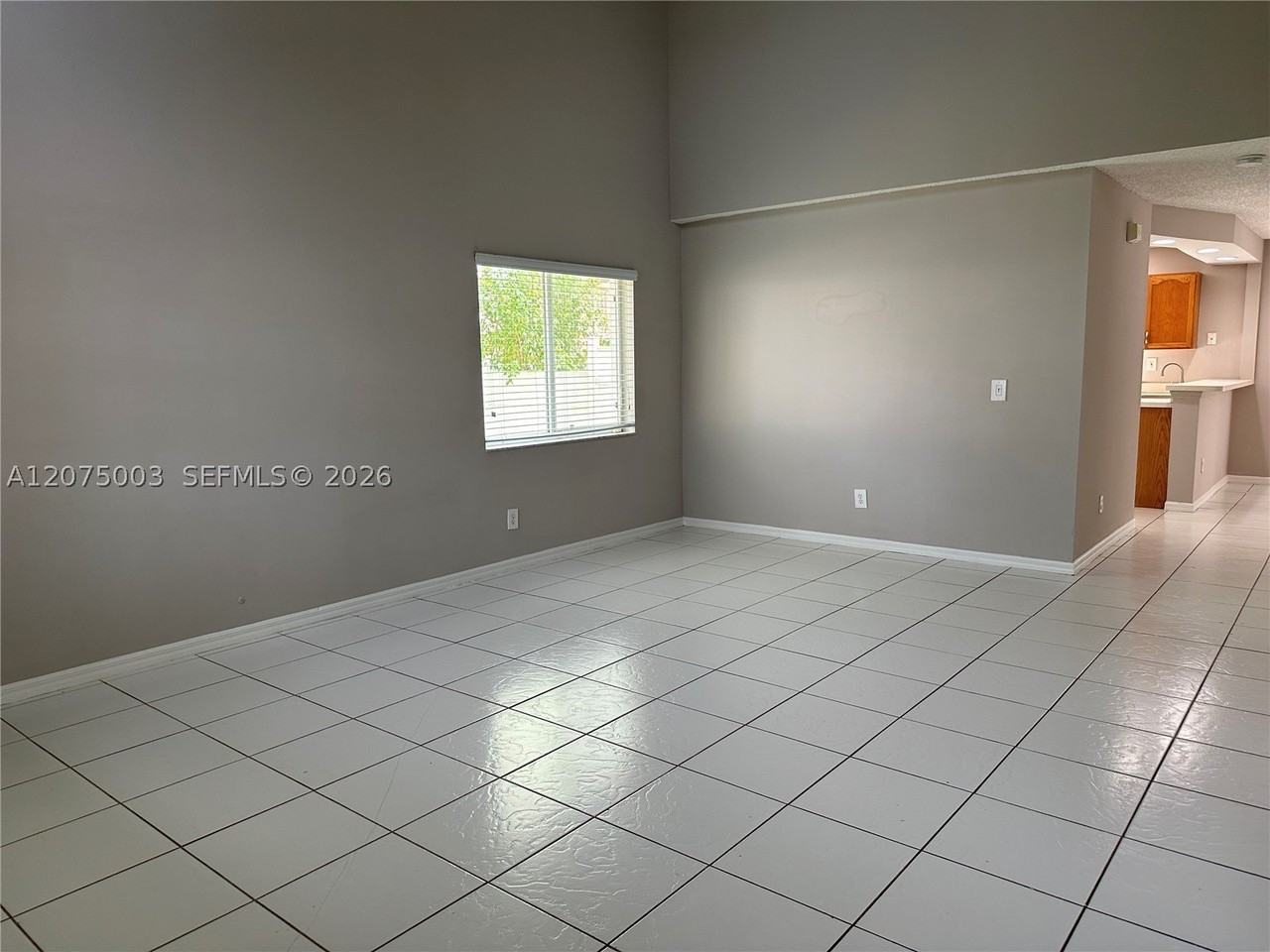 2403 Sw 106th Ave - Photo 3 of 13