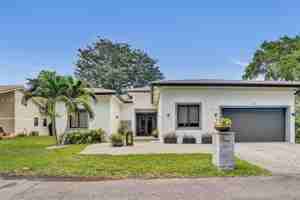 featured image of 3909 Laurel Oak Way #3909