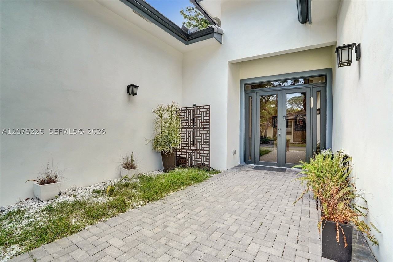 3909 Laurel Oak Way #3909 - Photo 3 of 47