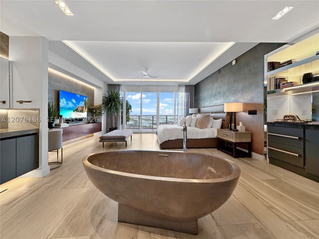 2020 N Bayshore Dr #4104 - Photo 4 of 50
