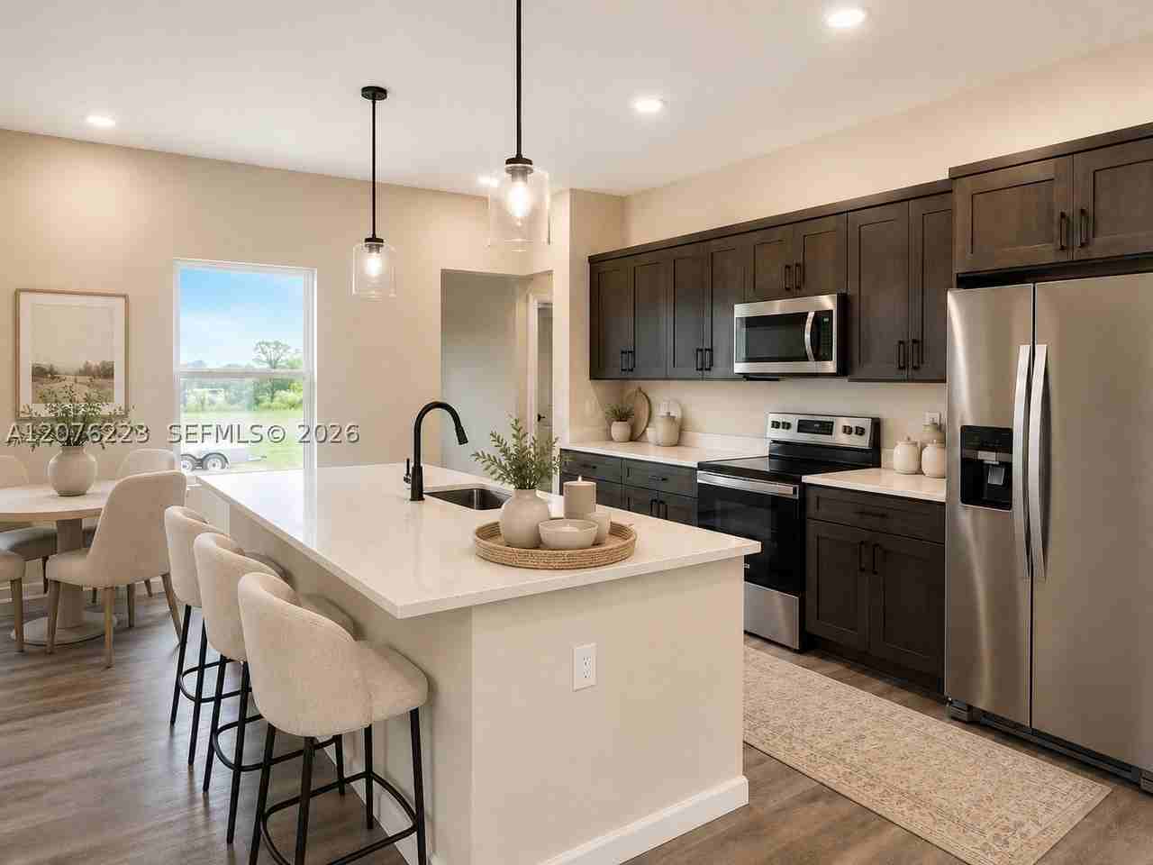 1109 Kraft St - Photo 2 of 36