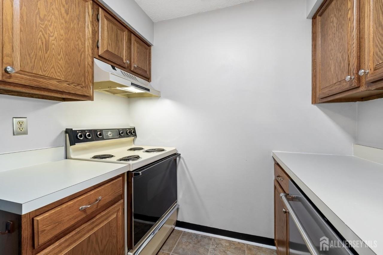 1306 Ravens Crest Dr - Photo 5 of 22