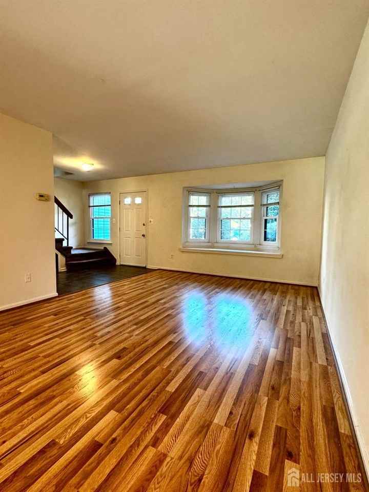 2703 Deerfield Dr - Photo 5 of 16
