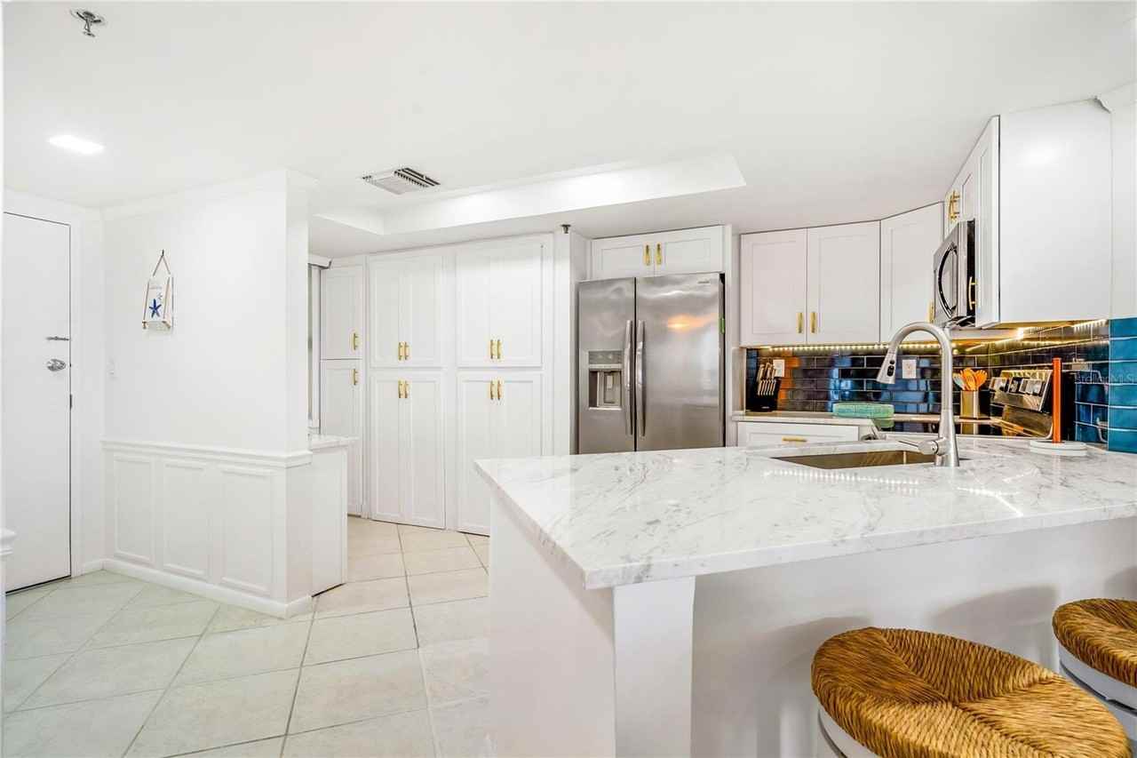 3870 N HIGHWAY A1A #405 - Photo 4 of 38
