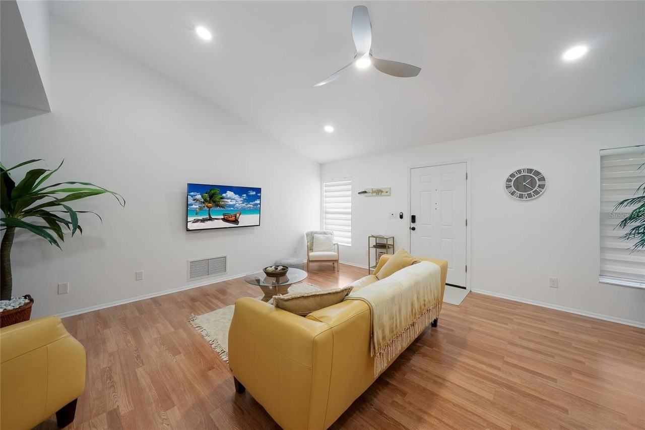 643 Mobile Rd - Photo 6 of 28