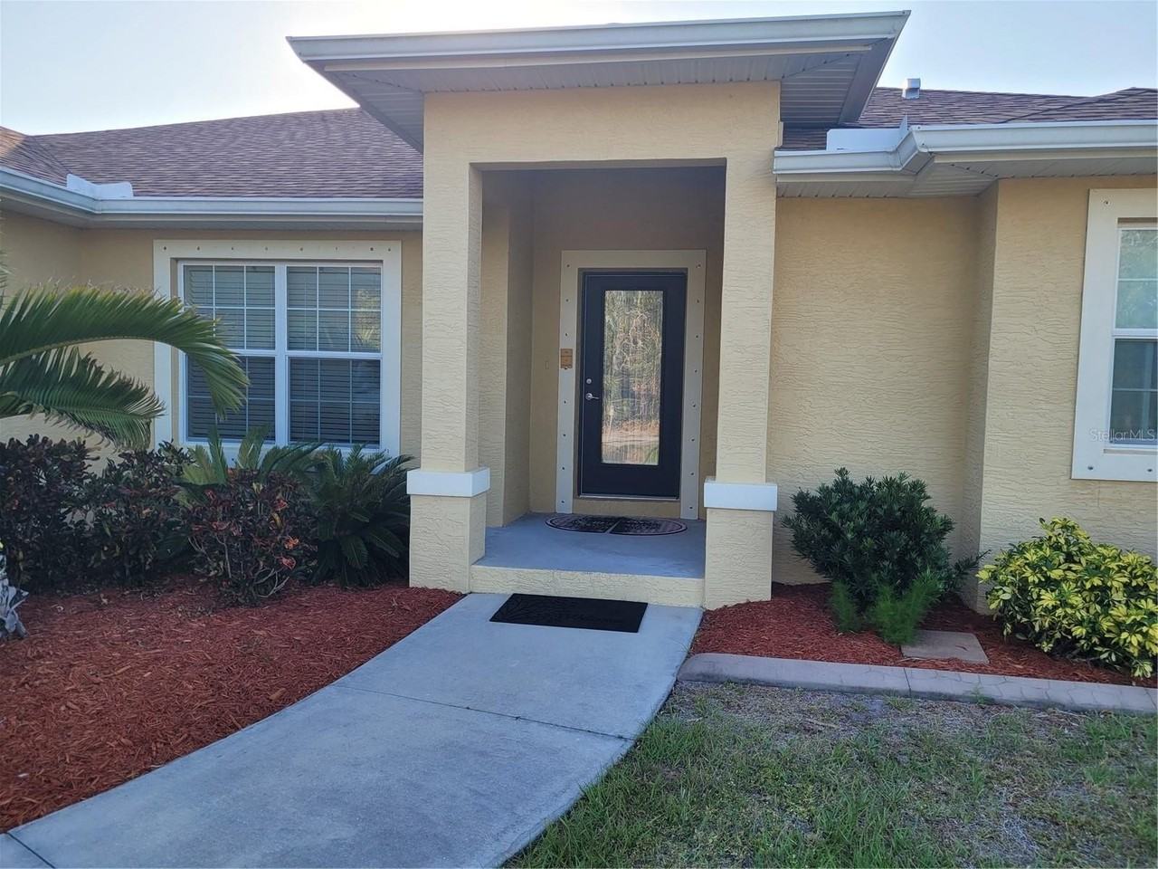 9458 Modesto Cir - Photo 2 of 39