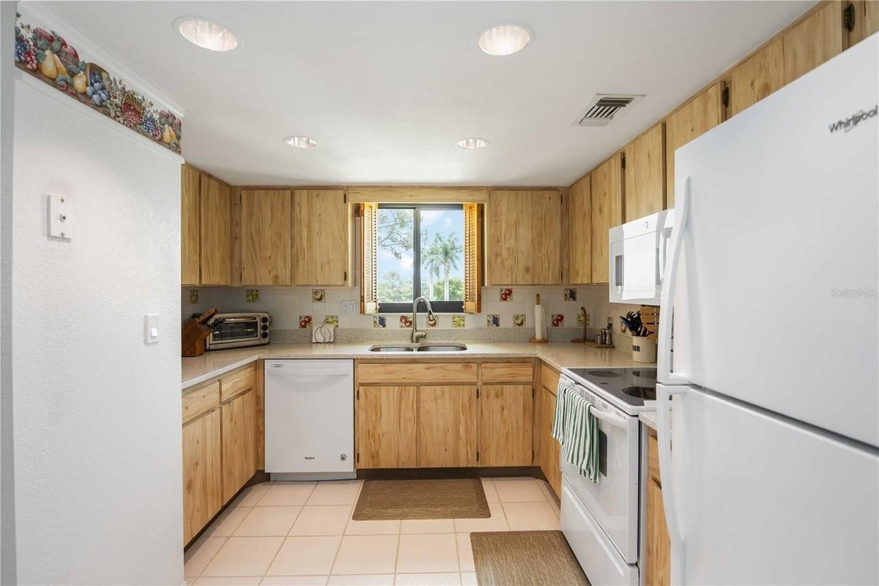 5050 Marianne Key Rd #1B - Photo 6 of 46
