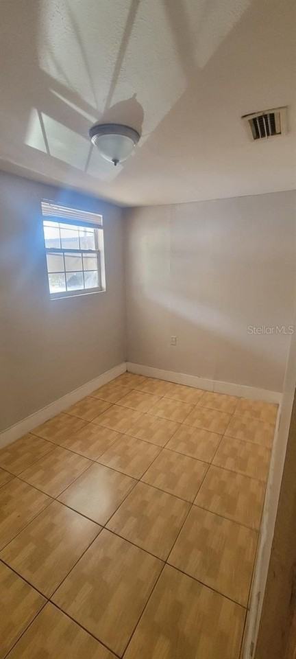 4204 N Manhattan Ave - Photo 7 of 8