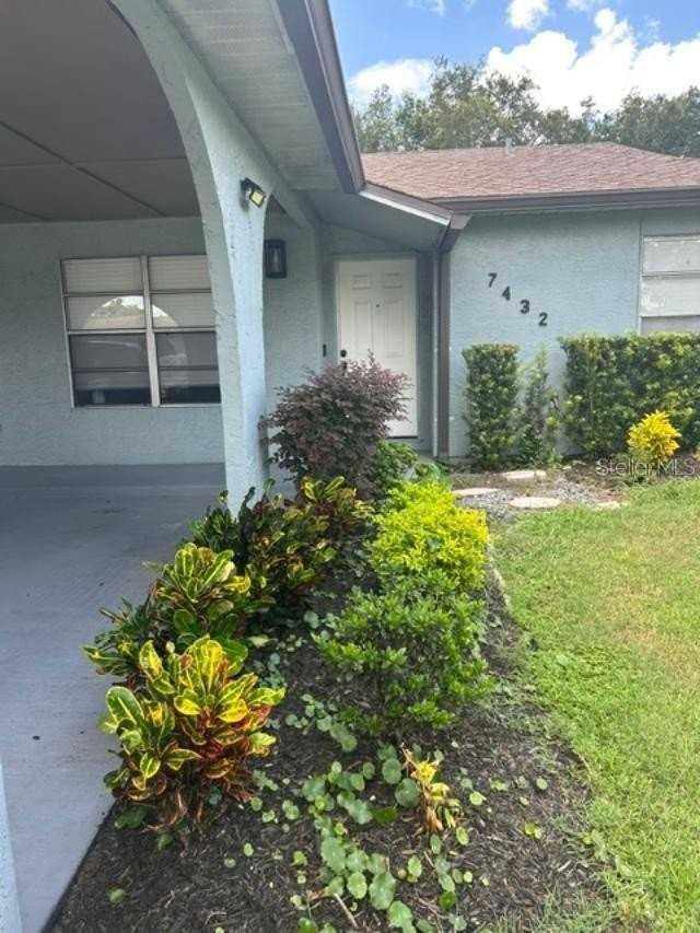 7432 Golden Glenn Ct - Photo 2 of 12