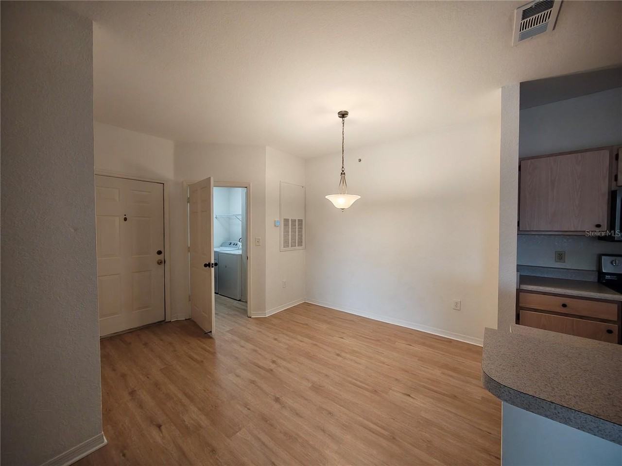 5471 Vineland Rd #7308 - Photo 4 of 12