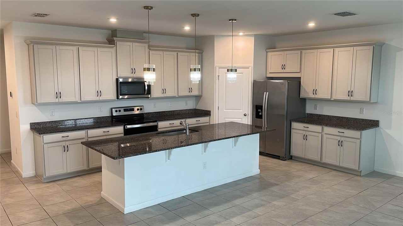 1194 Boardwalk Pl - Photo 2 of 22