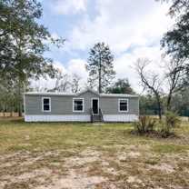 932 Se 40th Pl - Photo 1 of 1