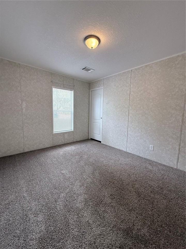 932 Se 40th Pl - Photo 7 of 30