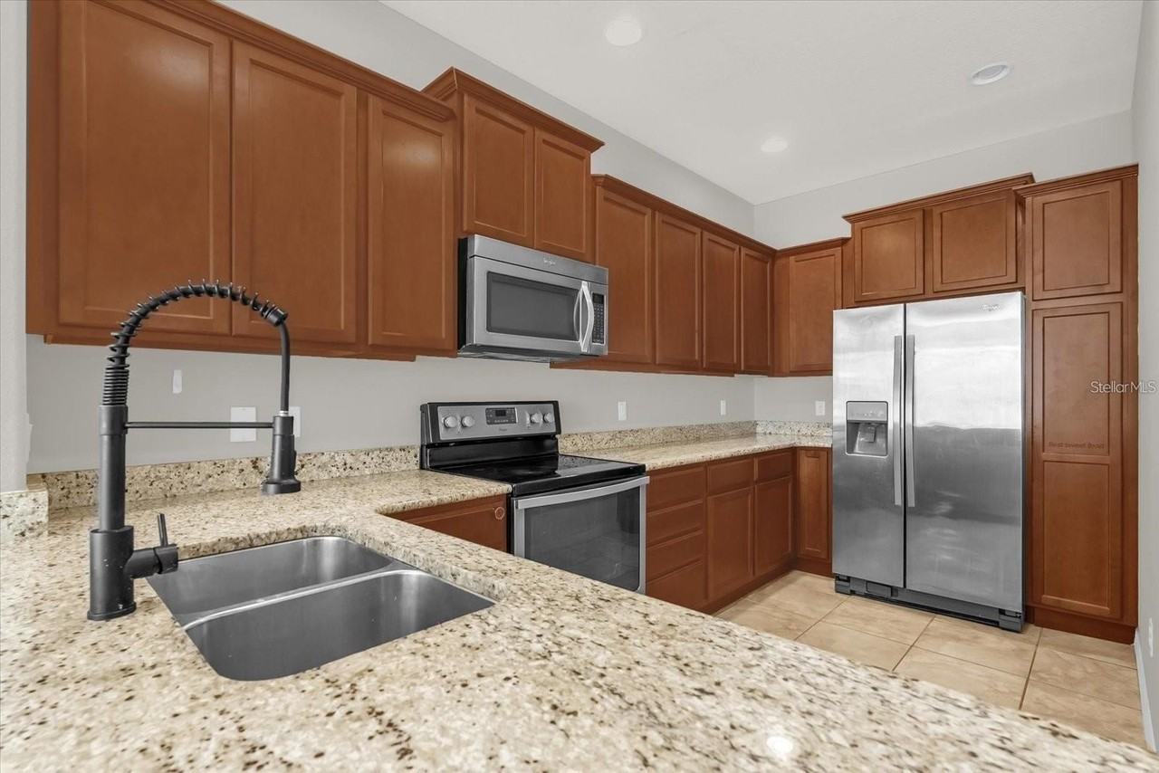 11932 Lorenza Ln - Photo 2 of 41