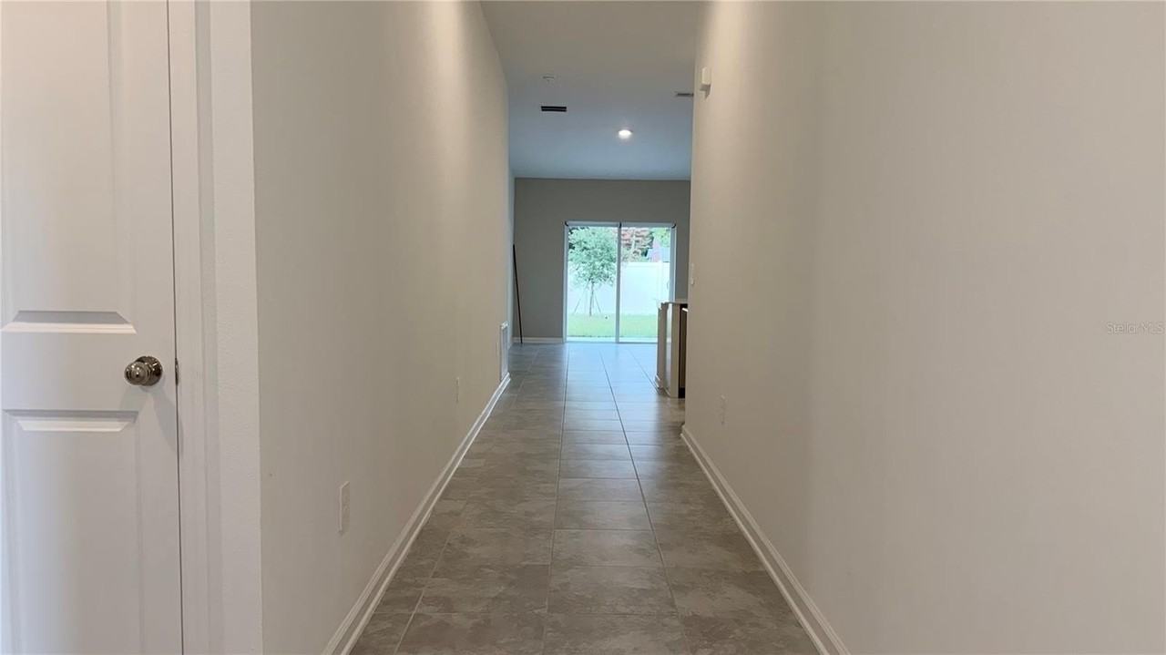 1129 Deepwater Cir - Photo 3 of 36